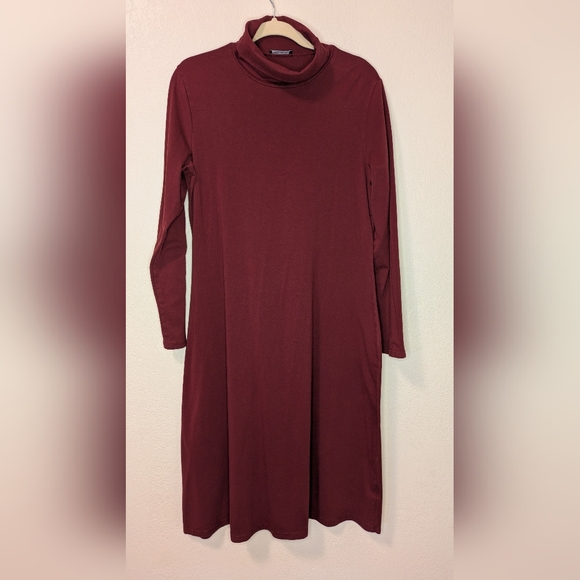 FHQ Collection Dresses & Skirts - FHQ Collection Maroon Turtleneck Dress